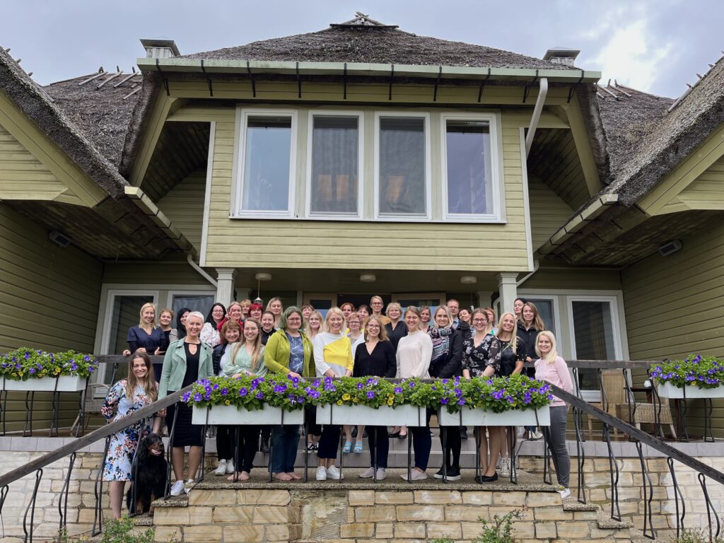 ESTL veebinõustajad ja liikmed koolitusel, juuni 2022